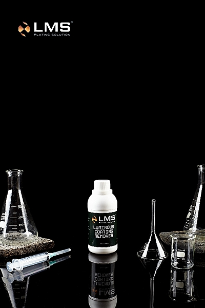 Medium luminous coating remover